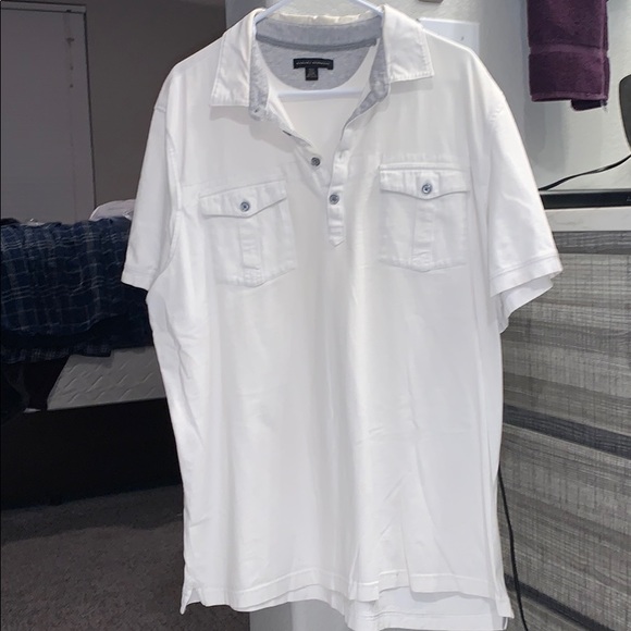 Banana Republic quarter button up white t-shirt